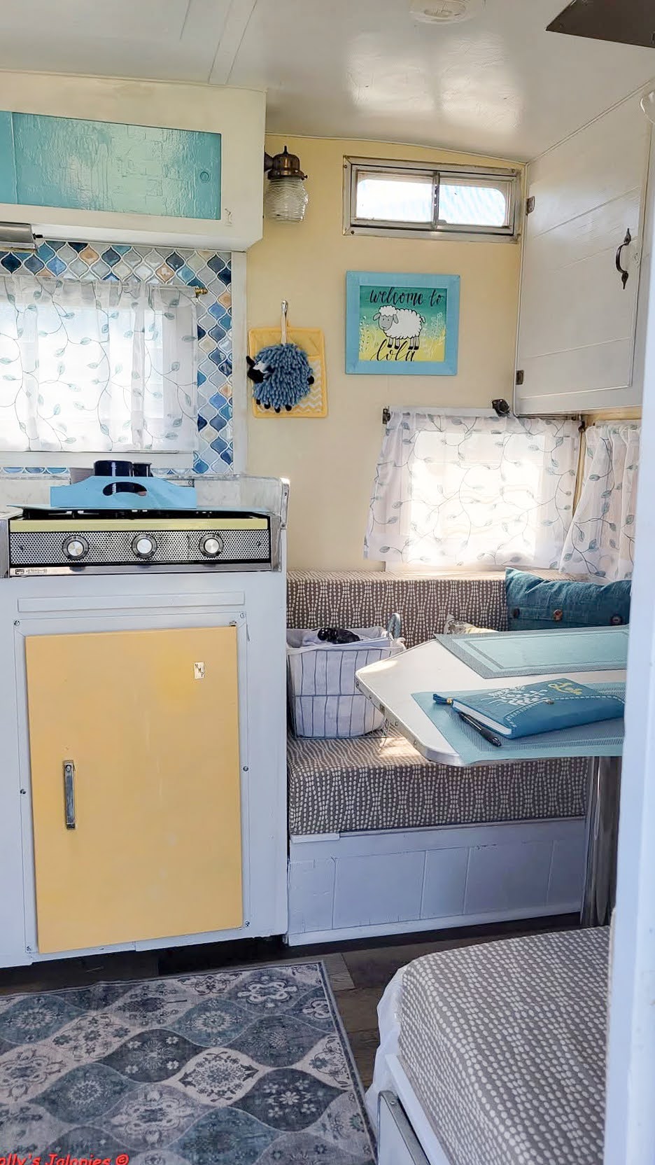 Lola Interior